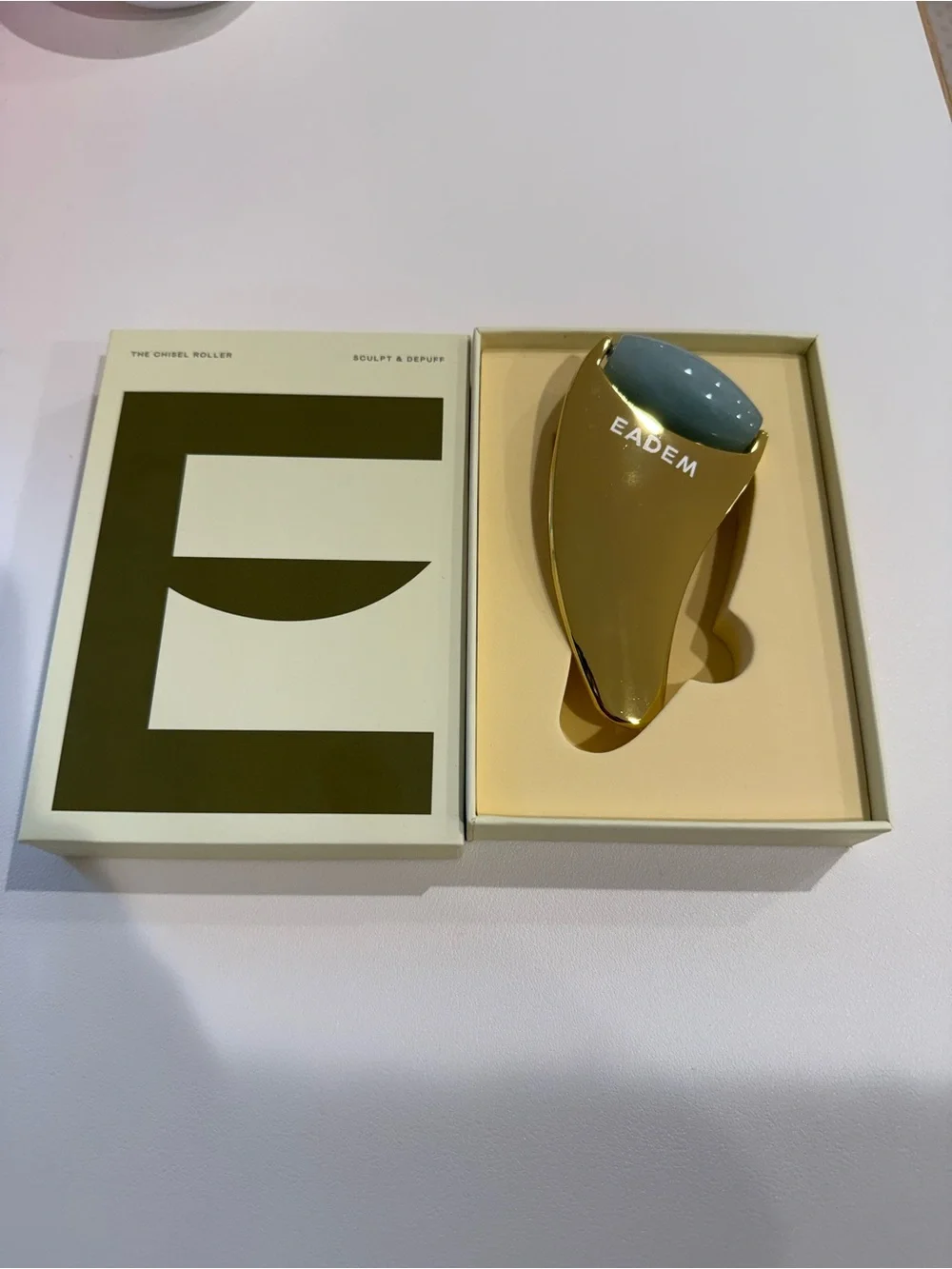 BNIB Eadem The Chisel Roller Sculpt & Depuff